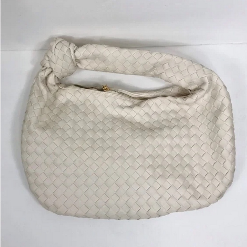 Urban Expressions White Hobo Bag